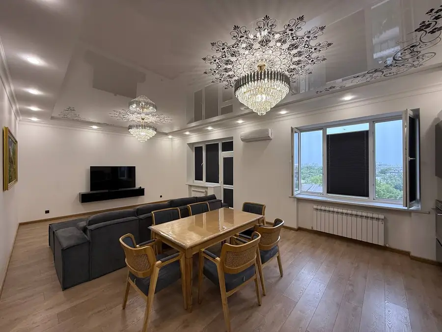 3 xonali kvartira − 135 m², 8/9 qavat