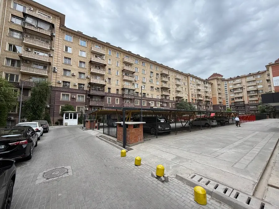 Ijaraga 3 xonali kvartira − 135 m²