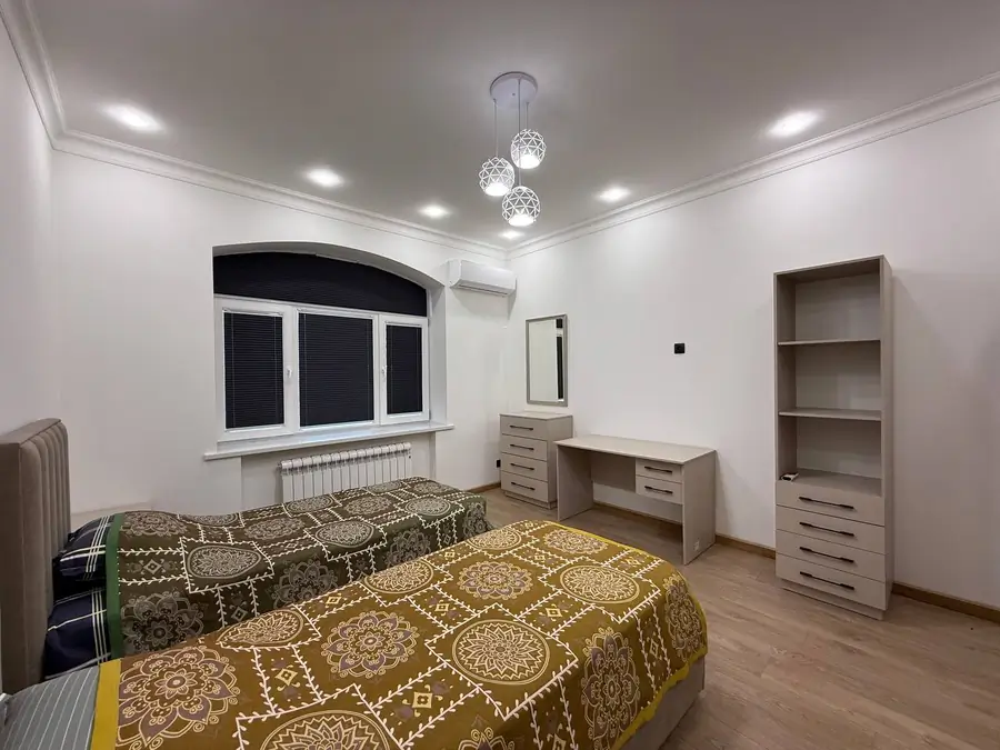 Ijaraga 3 xonali kvartira − 135 m²