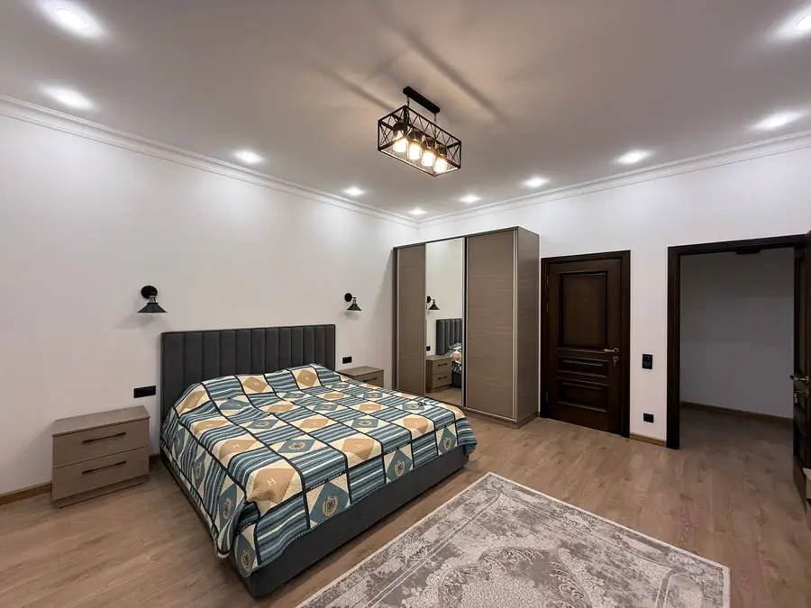 3 xonali kvartira − 135 m², 8/9 qavat