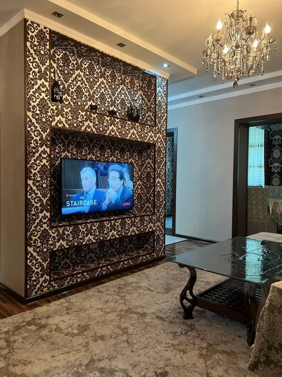 2-комнатная квартира − 77 м², 2/5 этаж