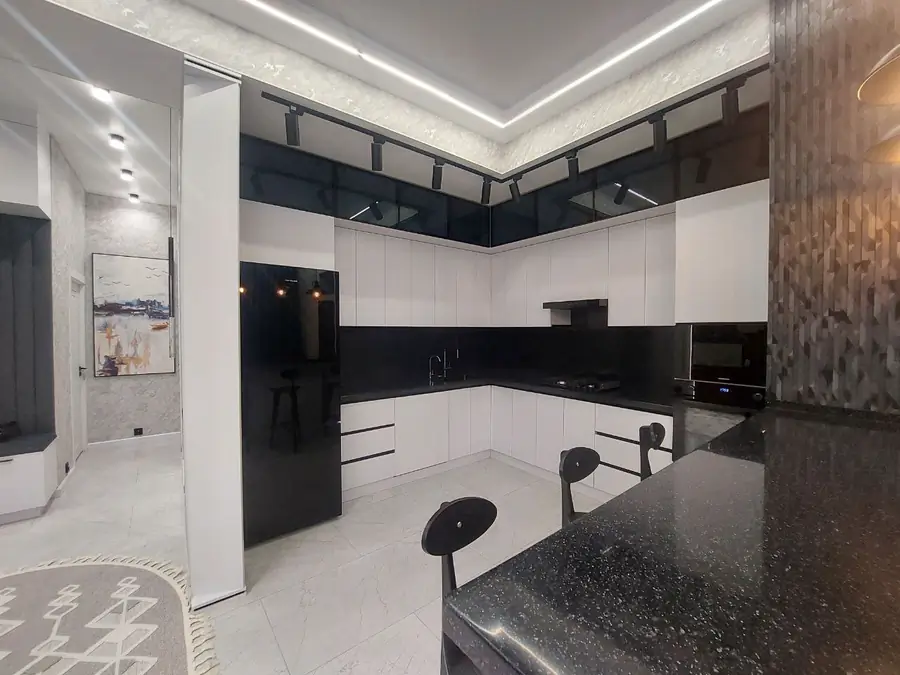 3-комнатная квартира − 110 м², 5/7 этаж
