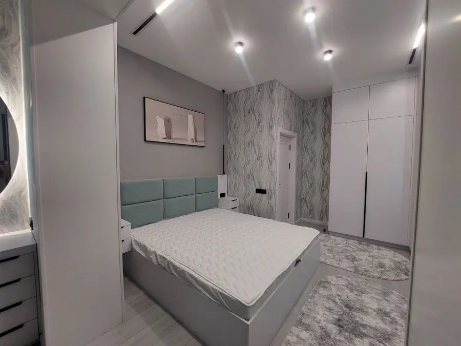 Сдается 3-комнатная квартира − 110 м²