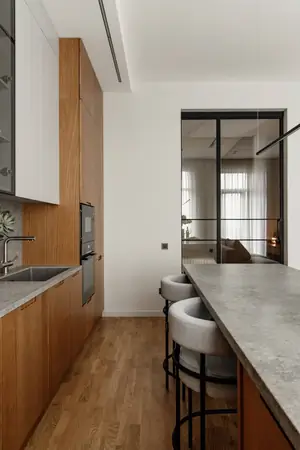 Сдается 2-комнатная квартира − 60 м²