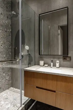 Сдается 2-комнатная квартира − 60 м²