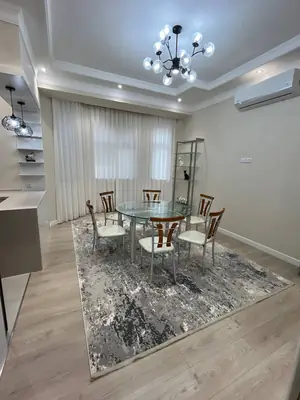 3-комнатная квартира − 150 м², 2/8 этаж