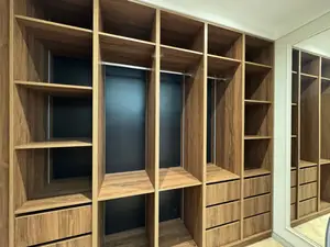 Сдается 2-комнатная квартира − 60 м²