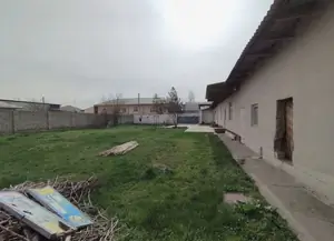Продается 1-этажный дом − 850 м²