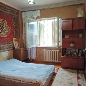 Продается 3-комнатная квартира − 78 м²