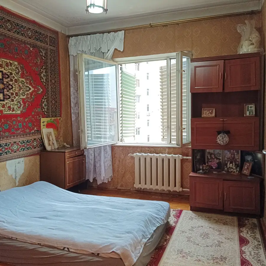Продается 3-комнатная квартира − 78 м²