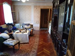 Продается 4-этажный дом − 271 м²