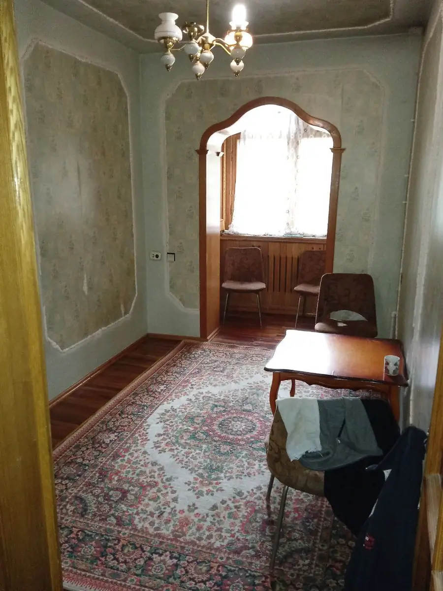 Продается 4-этажный дом − 271 м²