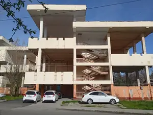 Продается 4-этажный дом − 271 м²