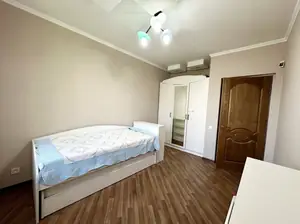 3 xonali kvartira − 80 m², 2/9 qavat