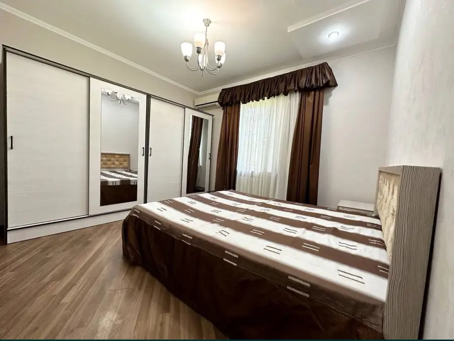 Сдается 3-комнатная квартира − 80 м²