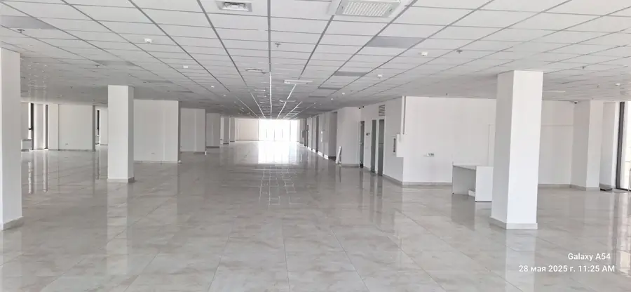 Сдается офис − 1100 м²