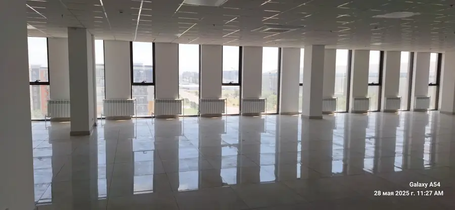 Сдается офис − 1100 м²