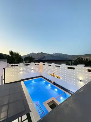 Посуточно 2-этажный дом − 600 м²