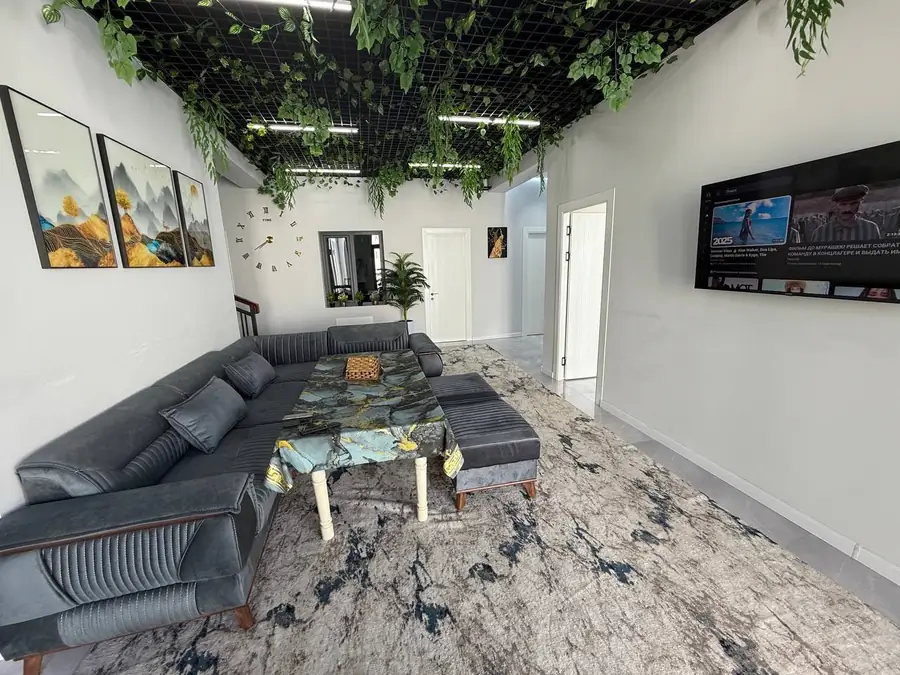 Посуточно 2-этажный дом − 600 м²