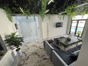 Посуточно 2-этажный дом − 600 м²