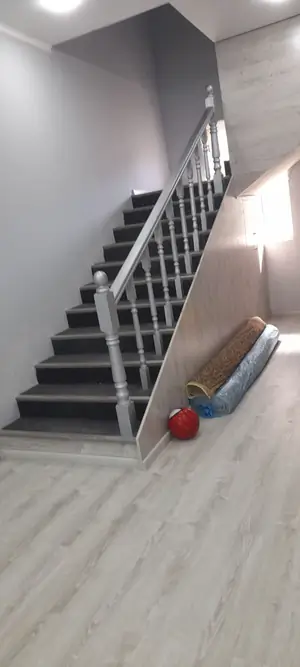 2 qavatli uy sotiladi − 110 m²