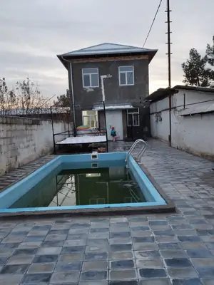 2 qavatli uy sotiladi − 110 m²