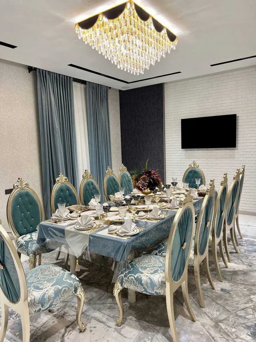 Посуточно 2-этажный дом − 250 м²