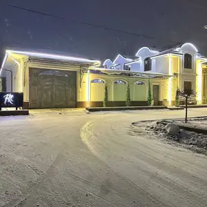 2 qavatli uy − 250 m², 7 sot. 