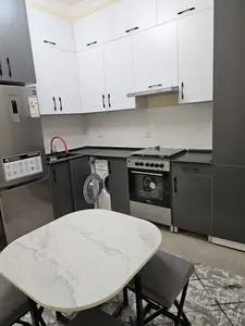 Сдается 2-комнатная квартира − 56 м²