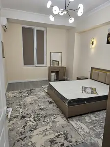 Сдается 2-комнатная квартира − 56 м²