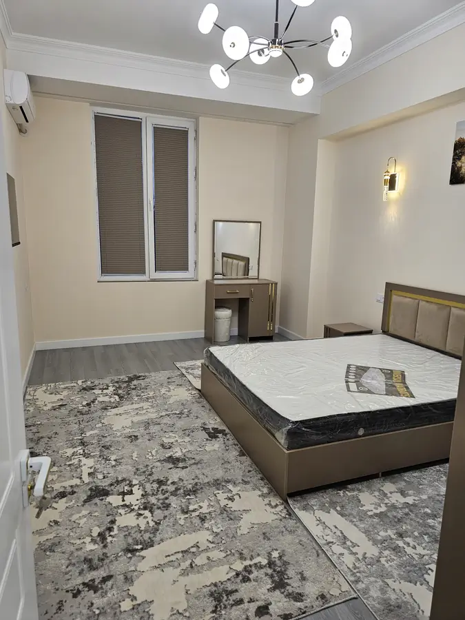 Сдается 2-комнатная квартира − 56 м²