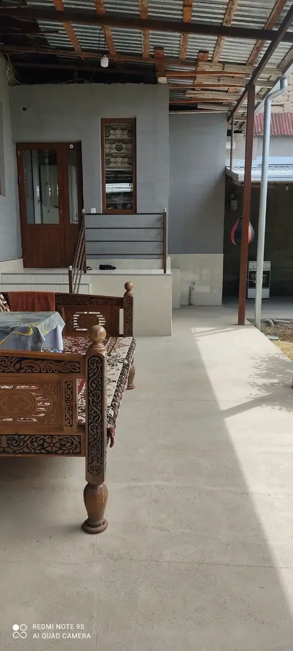 1 qavatli uy − 90 m², 396 sot. 