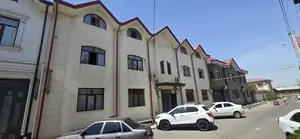 5 dan ortiq xonali kvartira − 207 m², 1/2 qavat