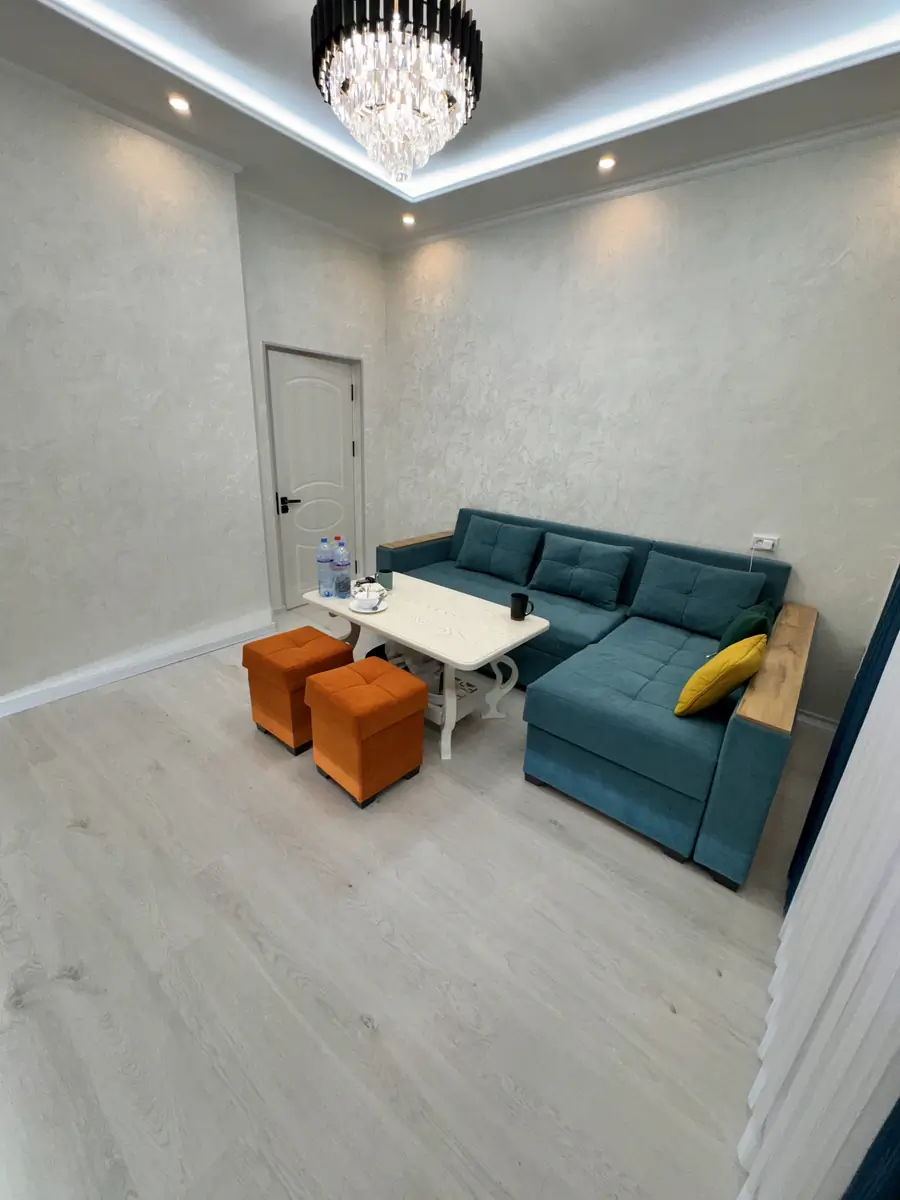 2 xonali kvartira sotiladi − 52 m²