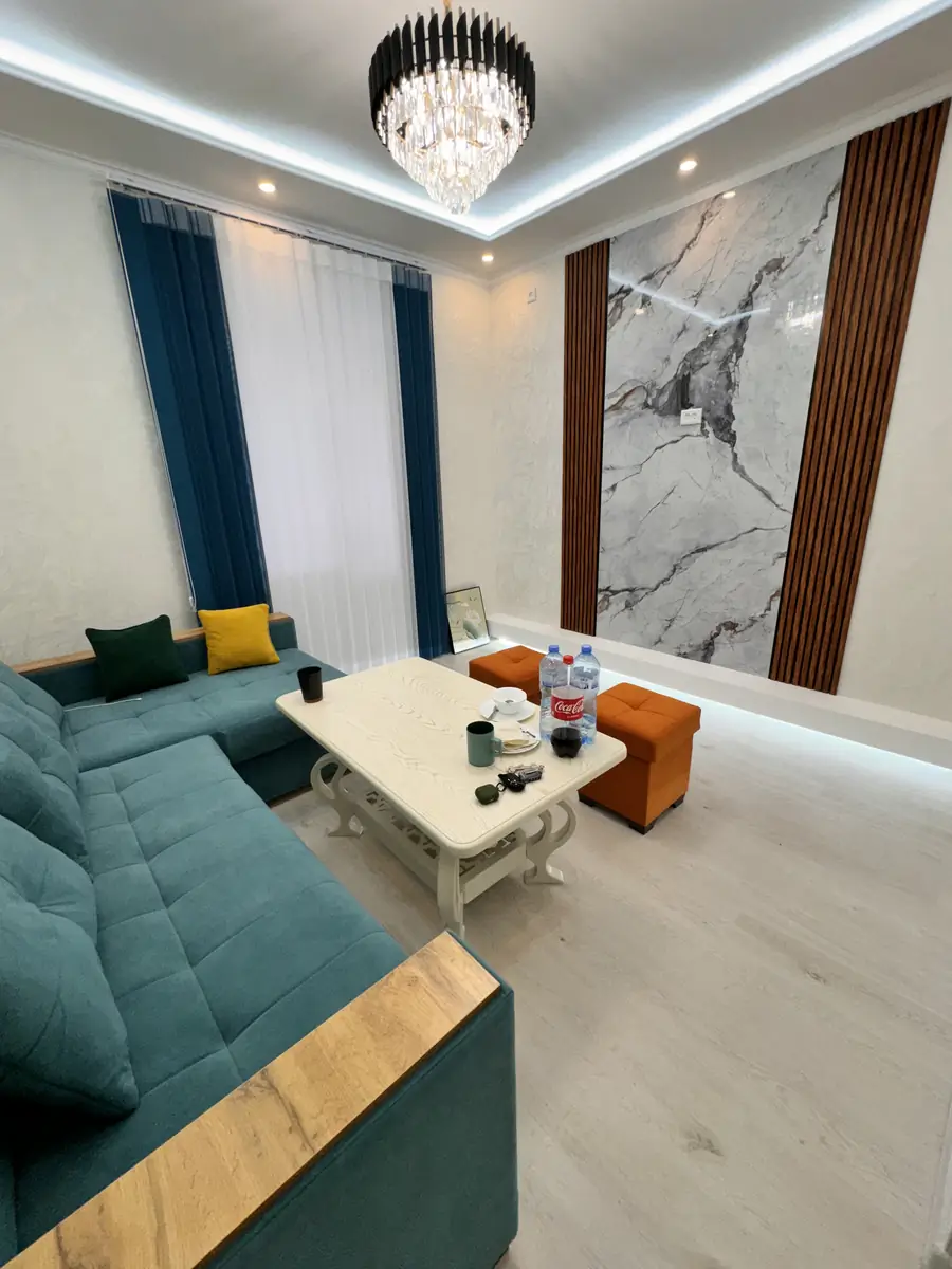 2 xonali kvartira sotiladi − 52 m²