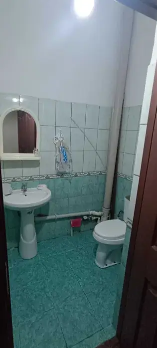 3 xonali kvartira sotiladi − 96 m²