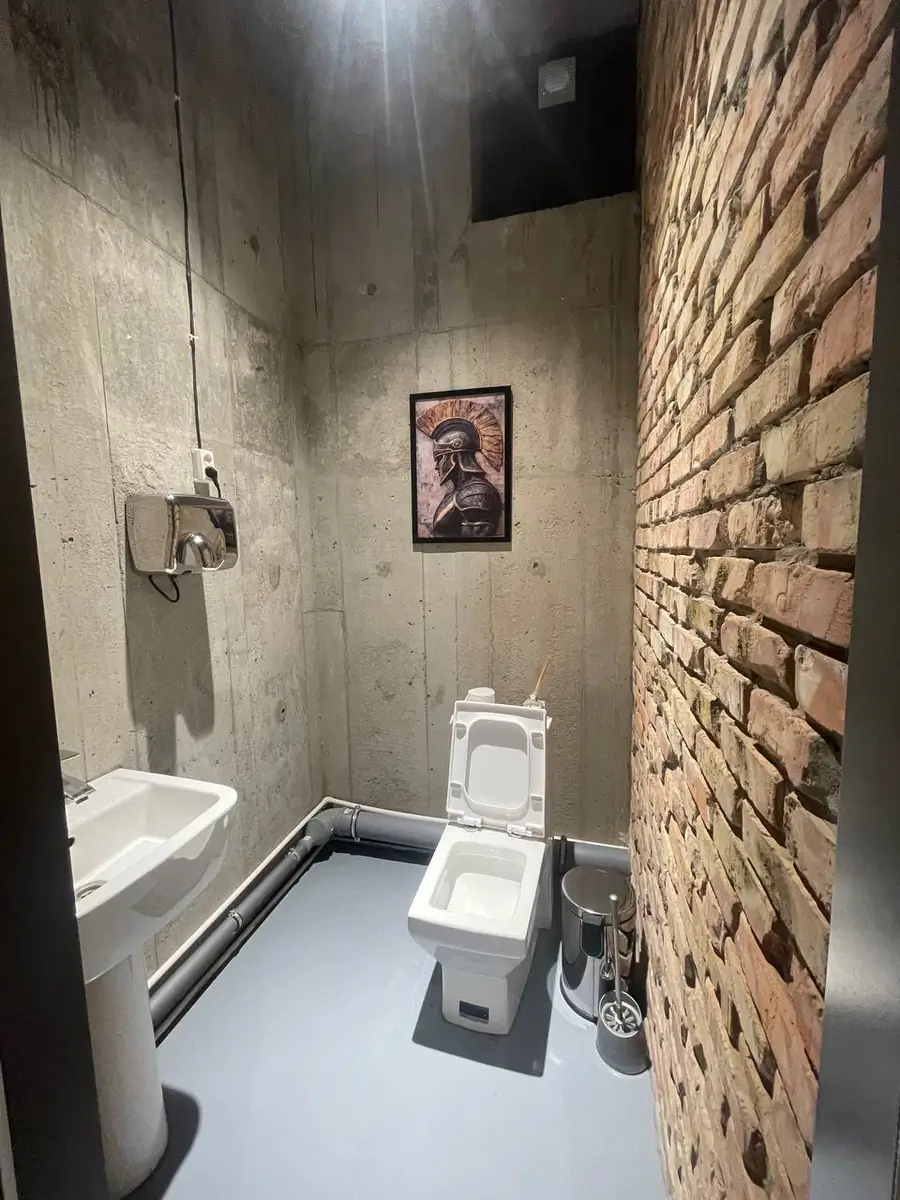 Ijaraga ofis − 1000 m²