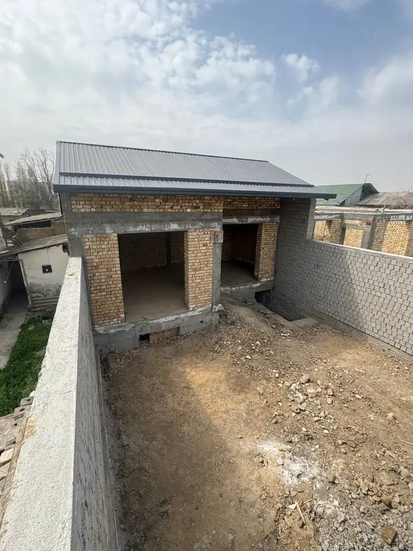 Участок − 2.4 сот.
