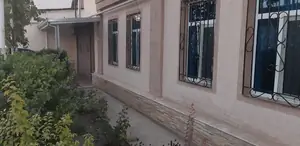 Продается 1-этажный дом − 350 м²