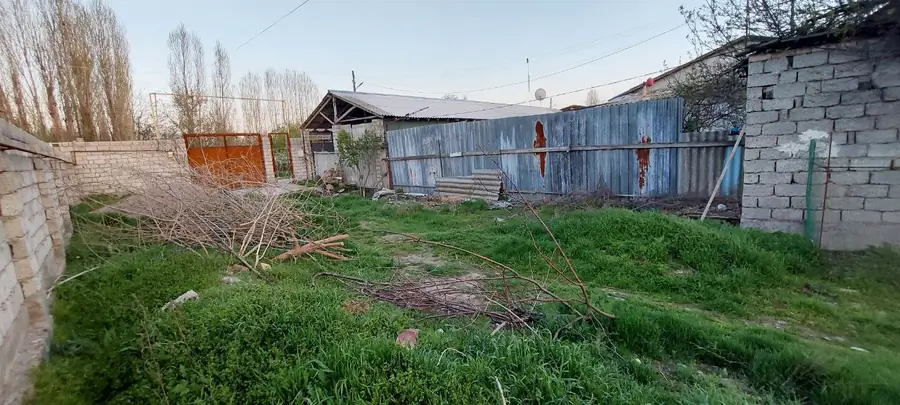 Продается участок − 2.5 сот.