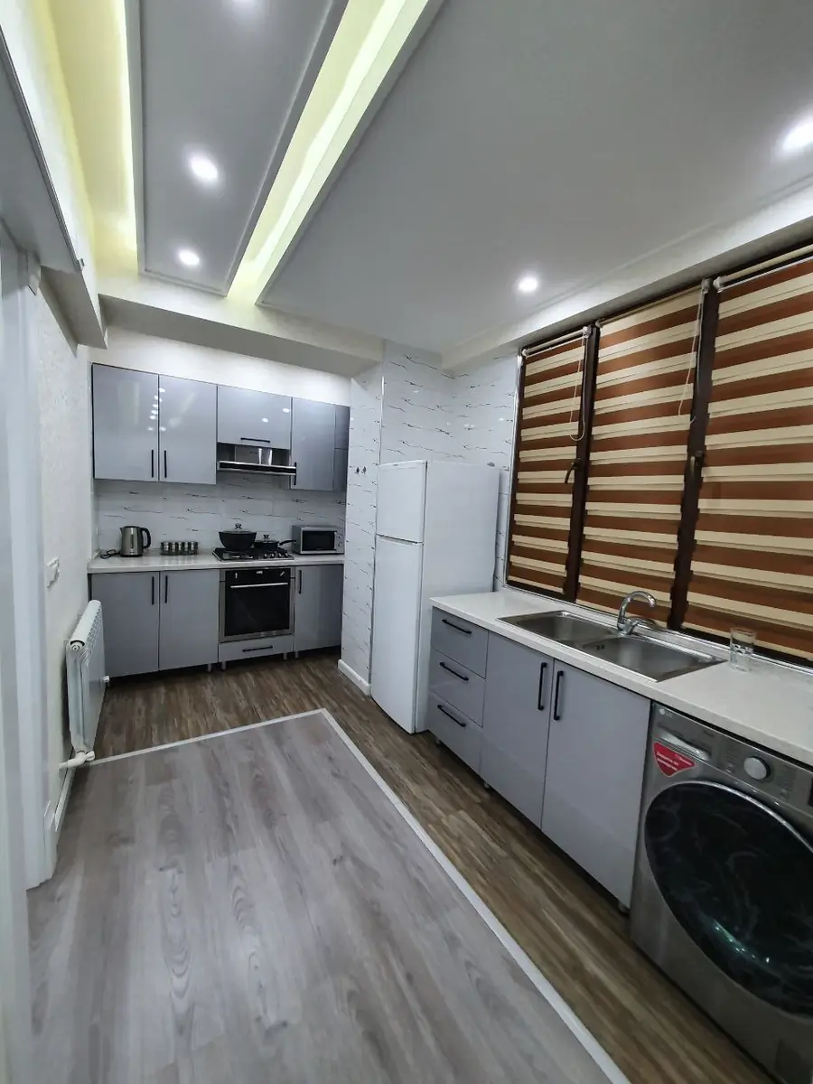 Ijaraga 3 xonali kvartira − 90 m²