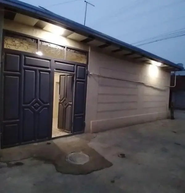1-этажный дом − 72 м², 0.9 сот.