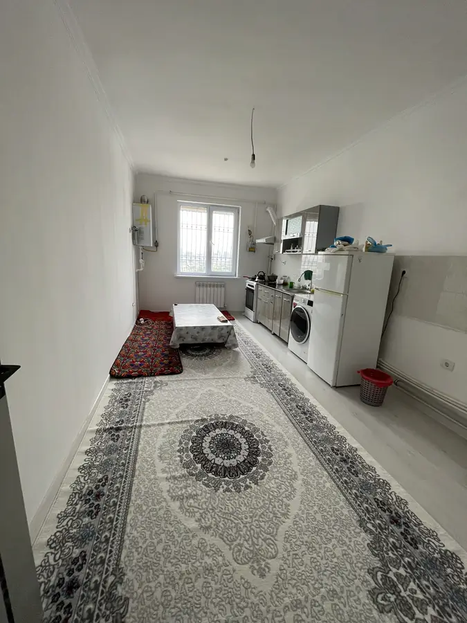 Сдается 3-комнатная квартира − 150 м²