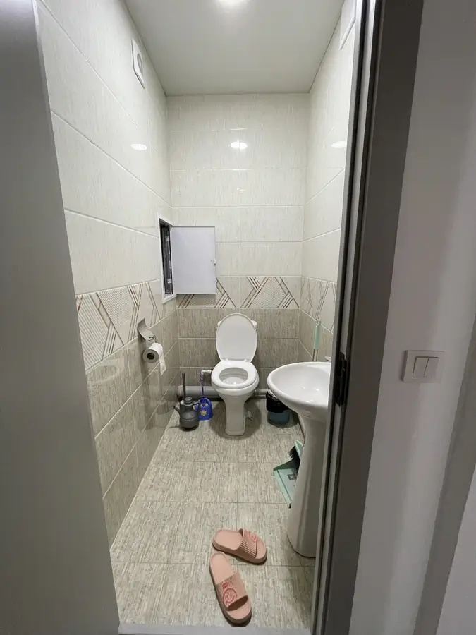 Сдается 3-комнатная квартира − 150 м²