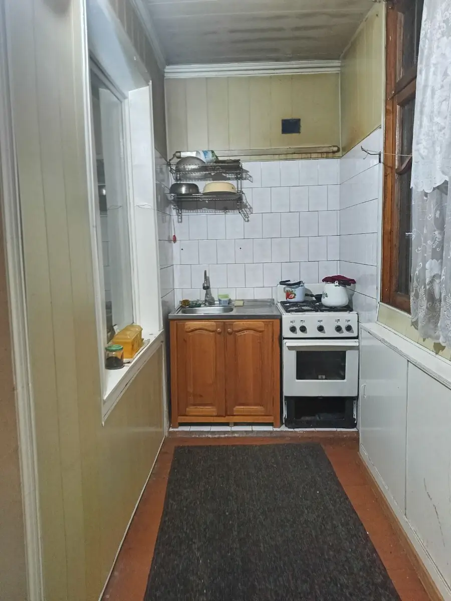 Сдается 2-комнатная квартира − 56 м²