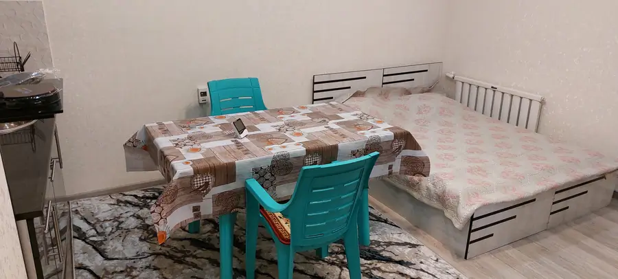 1 из Более 5 комнат в квартире, 1/1 этаж