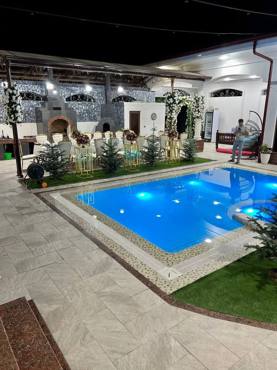 Посуточно 2-этажный дом − 250 м²