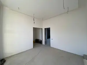Продается 3-этажный дом − 600 м²