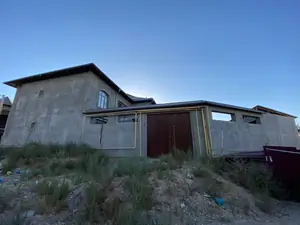 3 qavatli uy − 600 m², 5 sot. 