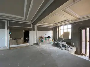 Продается 3-этажный дом − 600 м²